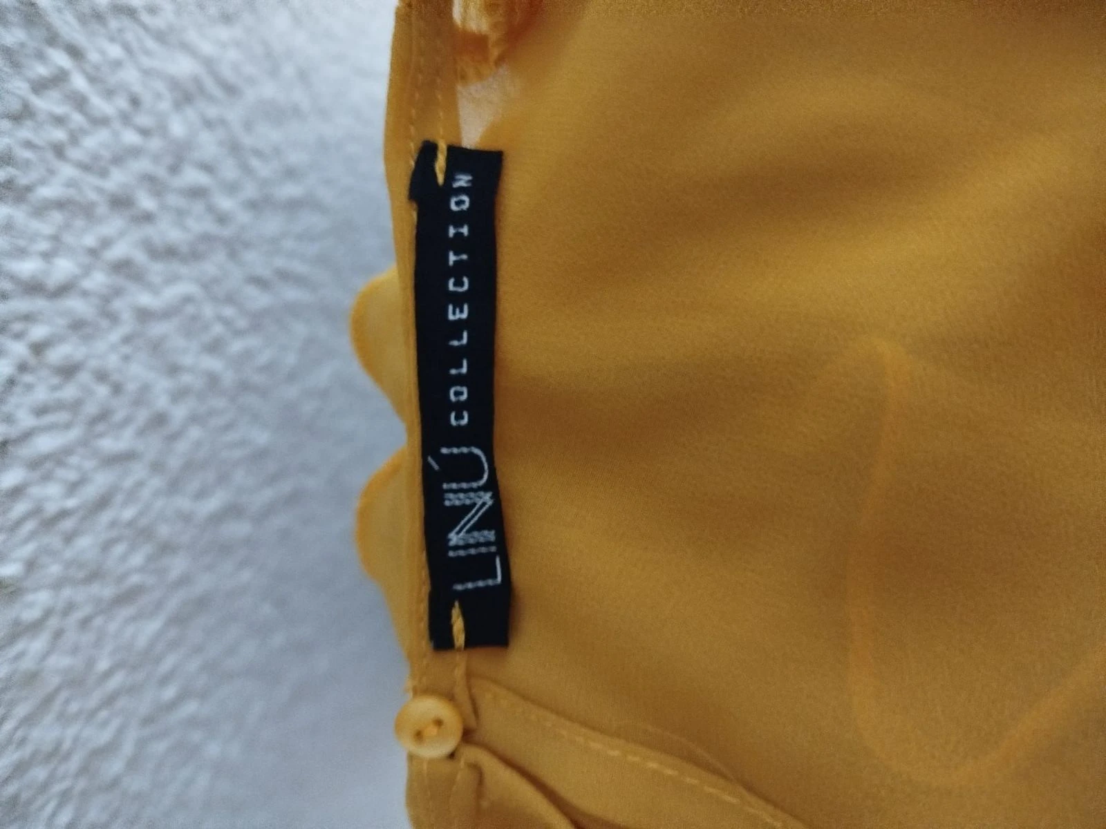 Blusa com mangas acampanadas mostarda marca linu tamanho s 💛 – photo 6